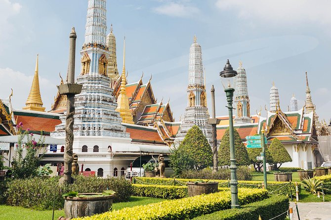 Bangkok's Grand Palace Complex and Wat Phra Kaew Tour - Seeing Wat Phra Kaew and the Emerald Buddha