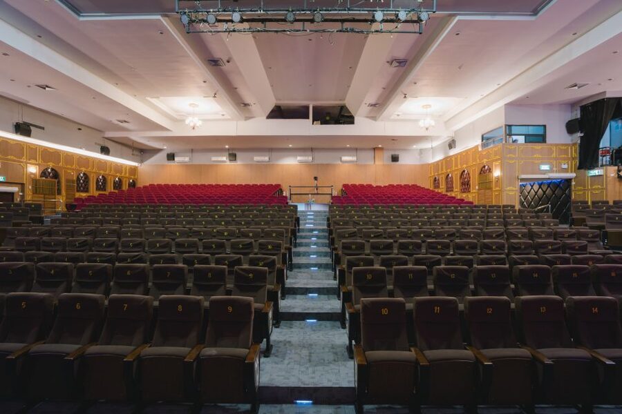 Bangkok: Skip-the-Line Golden Dome Cabaret Show Tickets - What the $19 ticket buys you