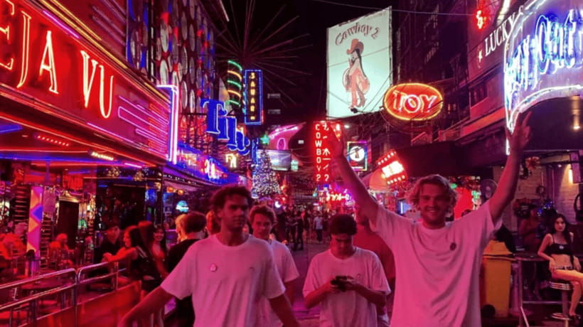 Bangkok: Soi Cowboy, Nana, Soi 11, Rooftops, Clubs & Go Go’s - The optional after-party and Nana Plaza finish
