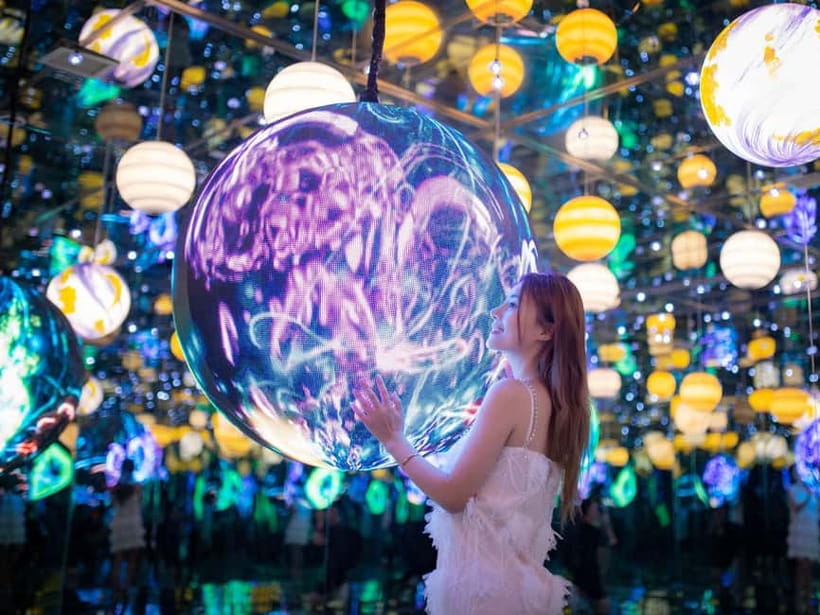 Bangkok: Space & Time Cube Ticket Options 9D Film or VR Game - Choosing between the 9D film and VR