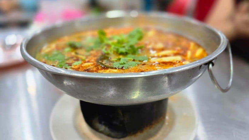 Bangkok: Street Food Tasting Tour at Night - Who will enjoy this night walk?