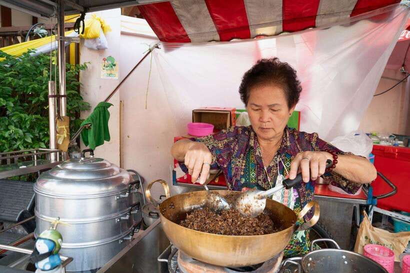 Bangkok: Talad Noi Hidden Gems & Street Food Adventure - Starting at River City Bangkok