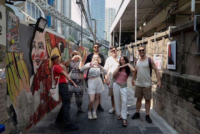 Bangkok: Talad Noi Hidden Gems & Street Food Adventure - Hong Sieng Kong and a Riverside Pause