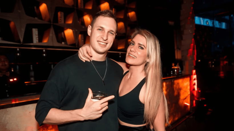 Bangkok: The Speakeasy, Rooftop & Iconic Venues Pub Crawl - Levels Club: VIP access and the main dance-floor finish