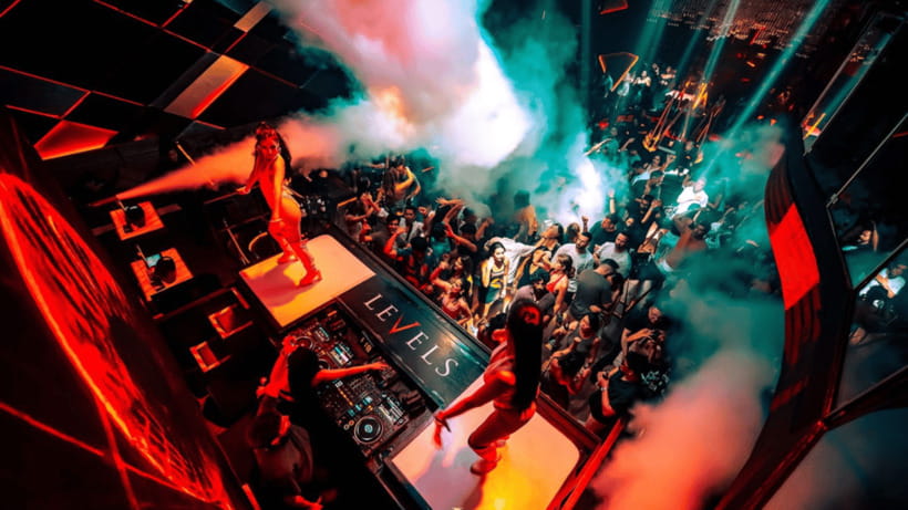 Bangkok: The Speakeasy, Rooftop & Iconic Venues Pub Crawl - What $31 really gets you
