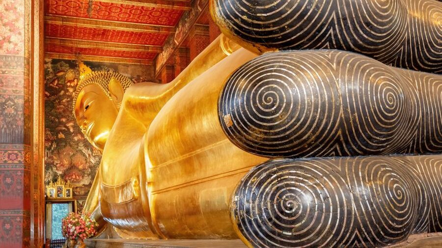 Bangkok: Wat Pho and Wat Arun Guided Walking Tour - Group pace and time management