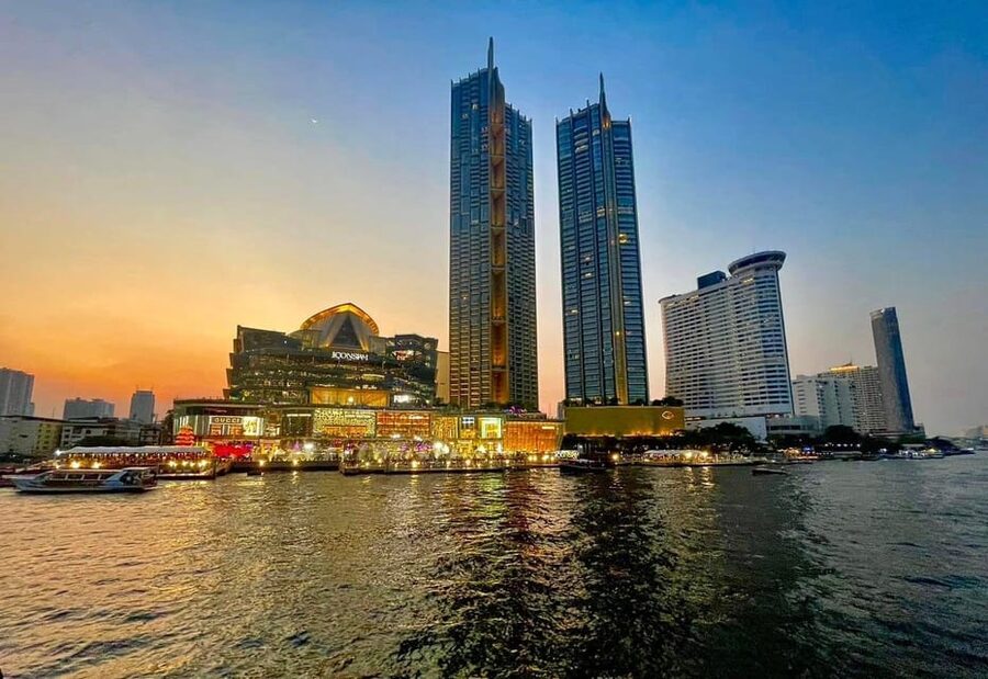 Bangkok with a Private Car and Driver Customizable Tours - Cars, groups, accessibility, and family needs