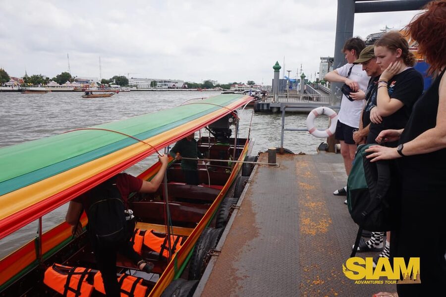 Bangkok Yai Local Canal Tour with Longtail Boat - Artist’s House, a canal-side pause