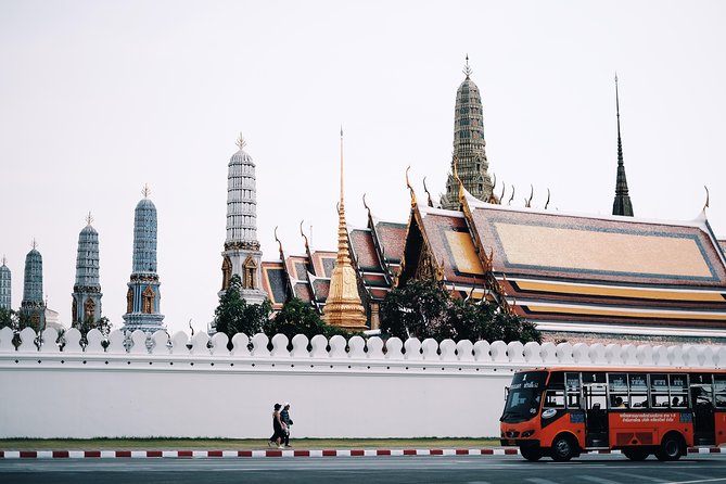 Best of Bangkok: Temples & Long-tail Boat Tour - Wat Phra Kaew and the tiny Emerald Buddha