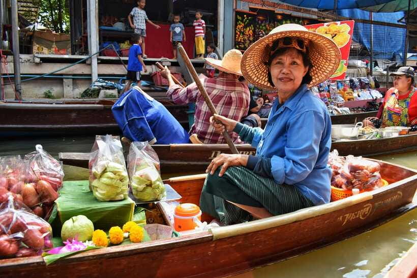 Boat Tour of Damnoen Saduak Floating Market - What the $48 group price really offers