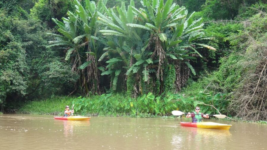 Chiang Mai: 15 km Leisure River Kayaking at Mae Ngat forest - The Chiang Mai pickup and safety briefing
