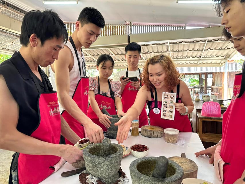 Chiang Mai: Asia Scenic Thai Cooking School - Touring the Organic Kitchen Garden