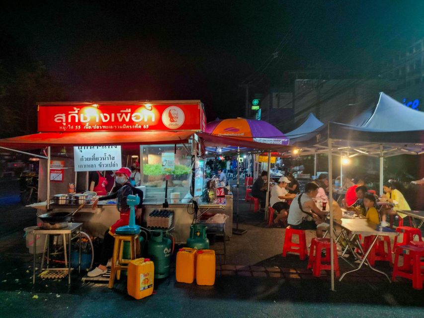 Chiang Mai: Chiang Mai Bar Hopping Guided Night Tour - Key details before you book