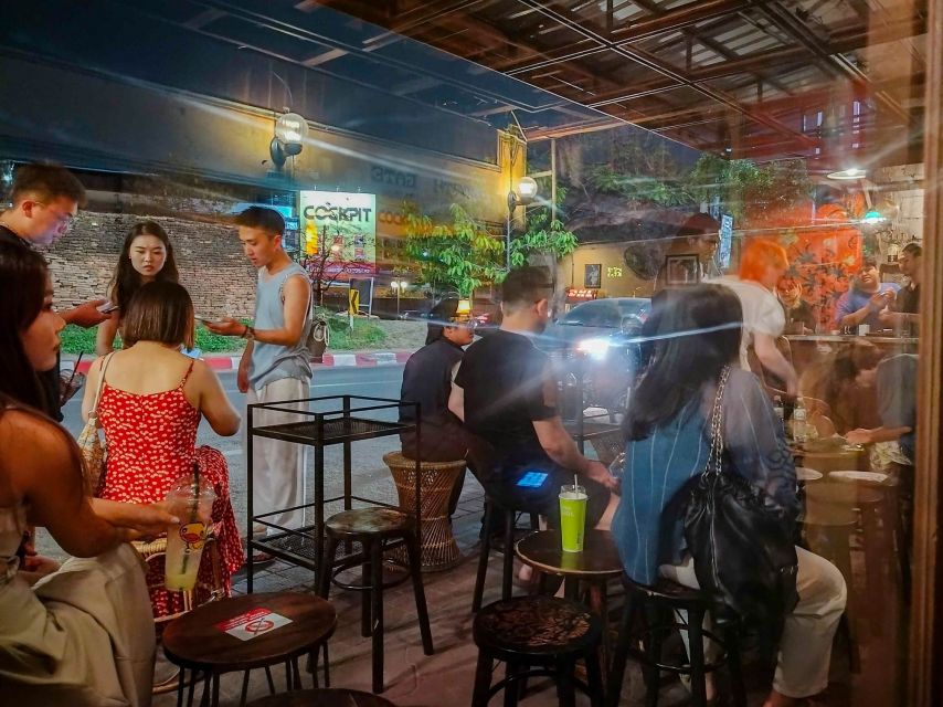 Chiang Mai: Chiang Mai Bar Hopping Guided Night Tour - Who should book this Chiang Mai night tour?