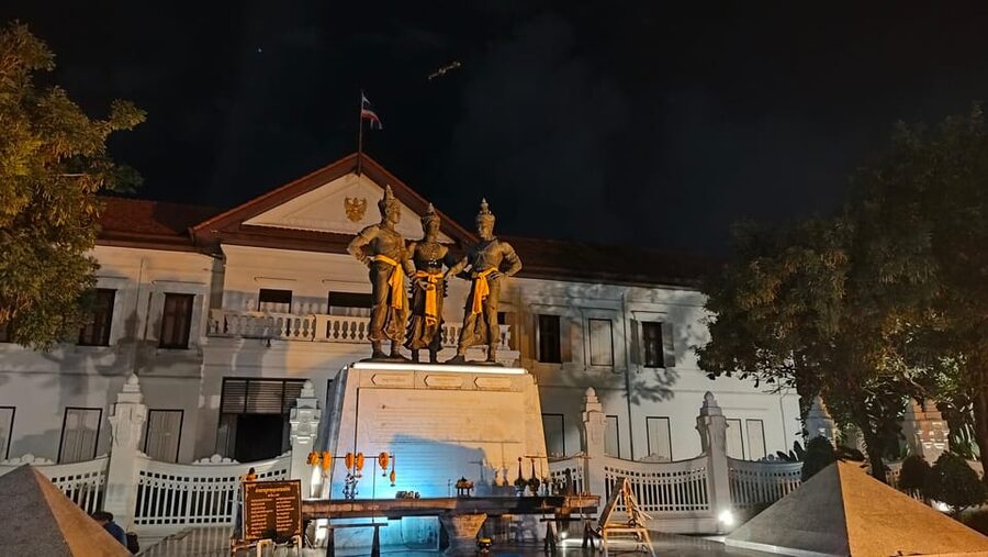 Chiang Mai: Chiang Mai Old City Twilight Walking Tour - Is $20 a fair price for three hours?