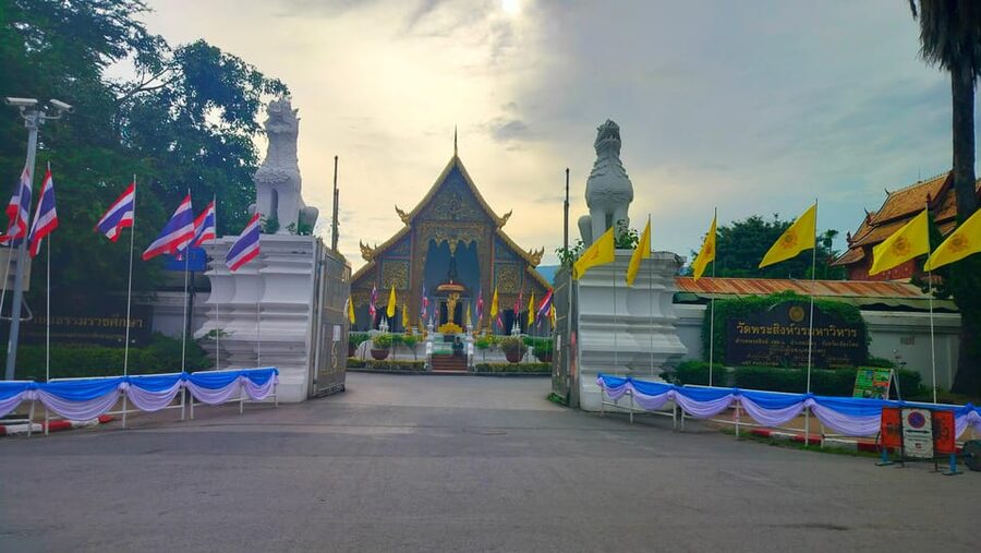 Chiang Mai: Chiang Mai Old City Twilight Walking Tour - Who will get the most from this temple walk