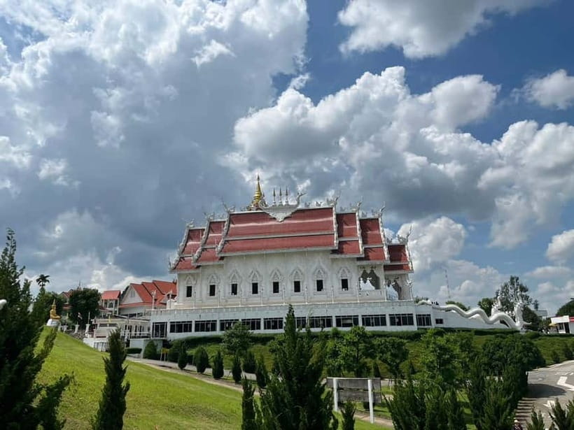 Chiang Mai: Chiang Rai Red, White, and Blue Temples day tour - Is the long ride from Chiang Mai worth it?