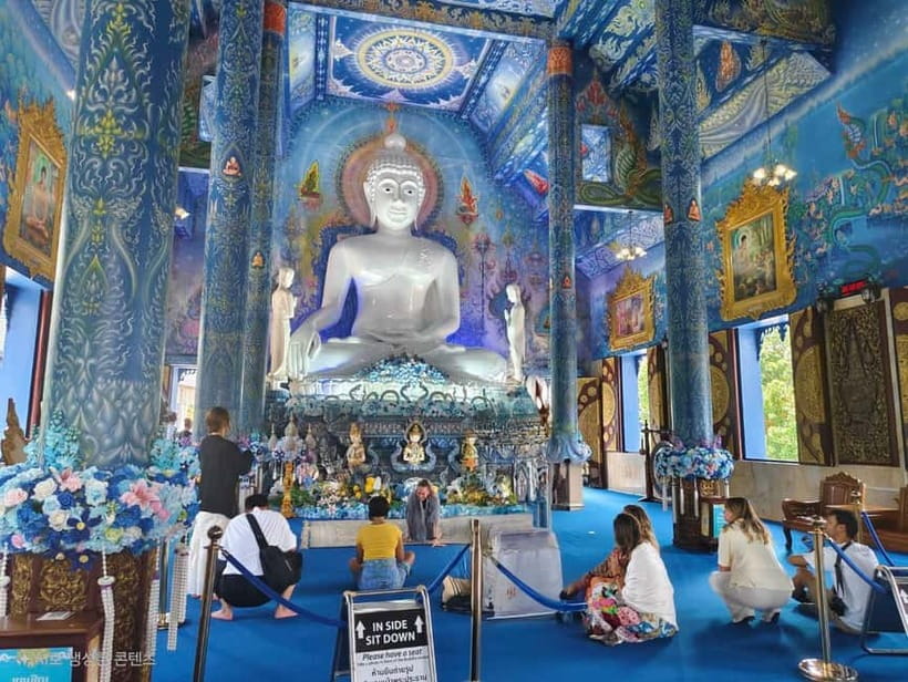 Chiang Mai: Chiang Rai Red, White, and Blue Temples day tour - Huay Pla Kang, the so-called Red Temple