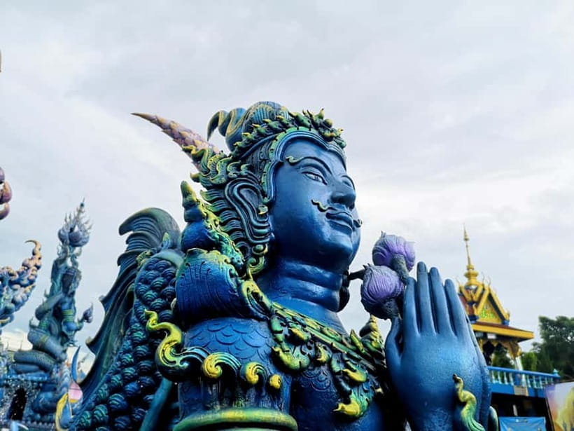 Chiang Mai: Chiang Rai Temples and Long-Neck Karen Village - A long road to Chiang Rai, with plenty packed in