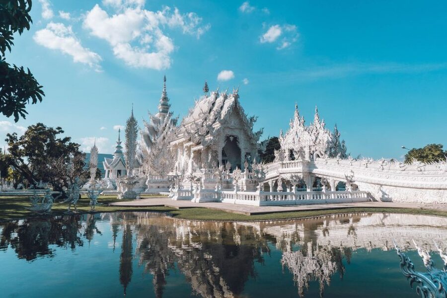 Chiang Mai: Chiang Rai Temples & Black House Discovery Tour - Key points at a glance