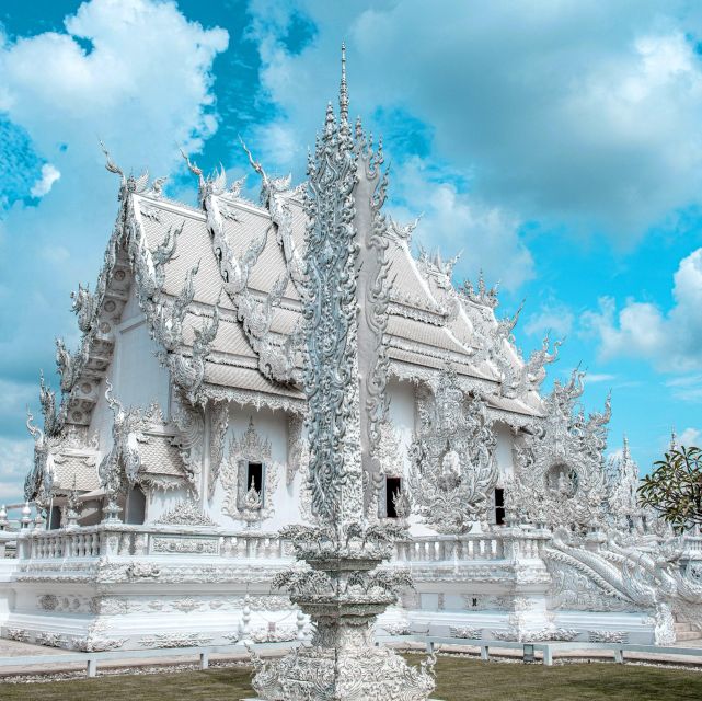 Chiang Mai: Chiang Rai Temples & Black House Discovery Tour - Is this day too tiring?