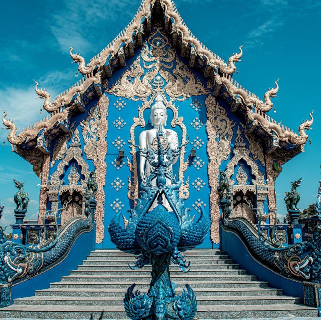 Chiang Mai: Chiang Rai Temples & Black House Discovery Tour - Wat Rong Suea Ten, the Blue Temple