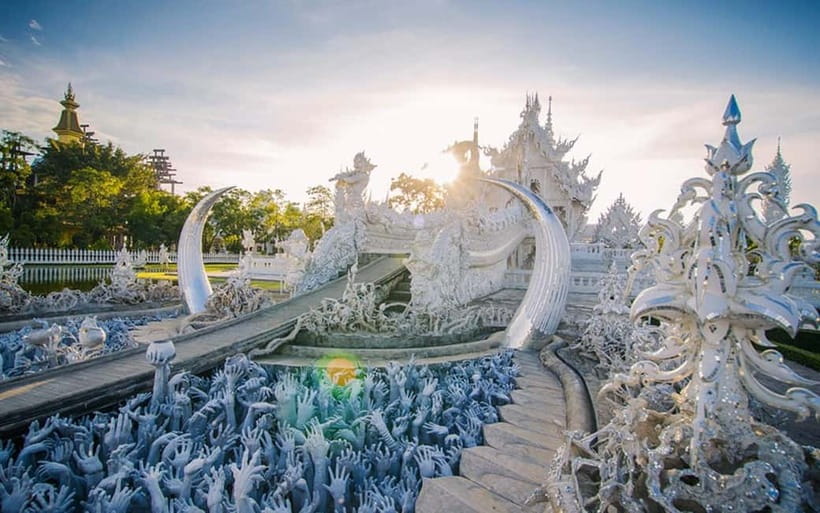 Chiang Mai: Chiang Rai Temples, Golden Triangle & Boat Tour - The Karen hill-tribe stop and the two booking choices