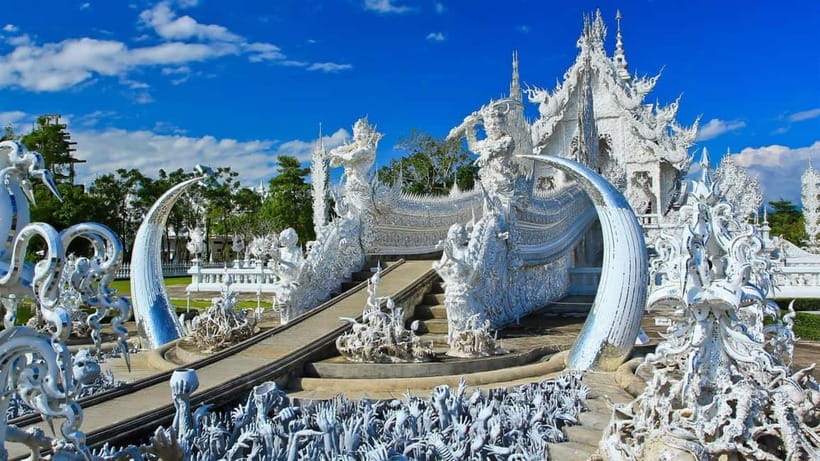 Chiang Mai: Chiang Rai White, Blue & Black Temples Day Tour - Wat Rong Khun and its brilliant white design
