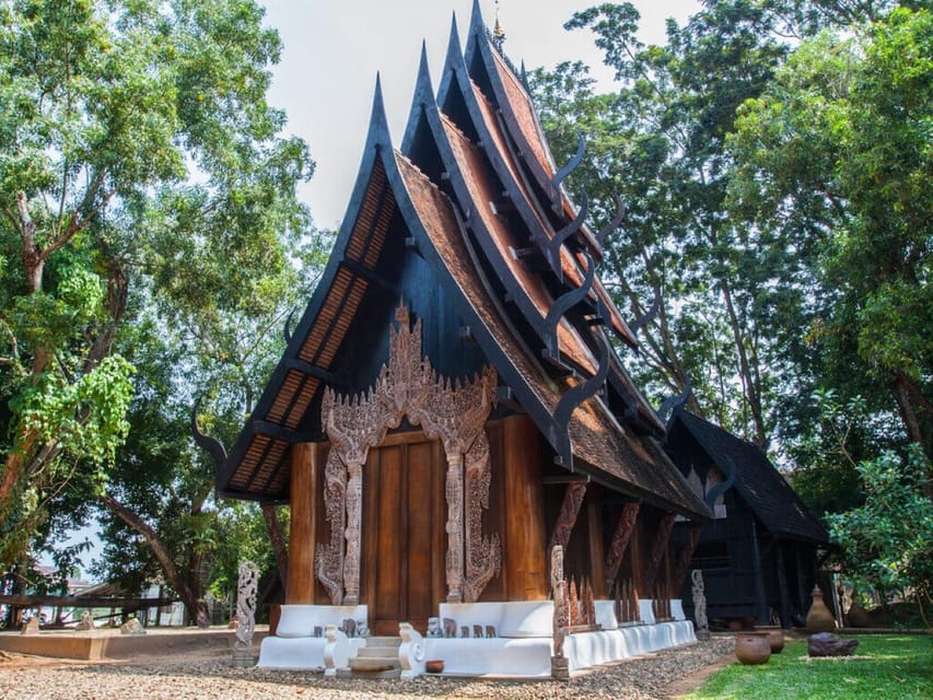 Chiang Mai: Chiang Rai White, Blue & Black Temples Day Tour - Lunch, water, and the value of $54
