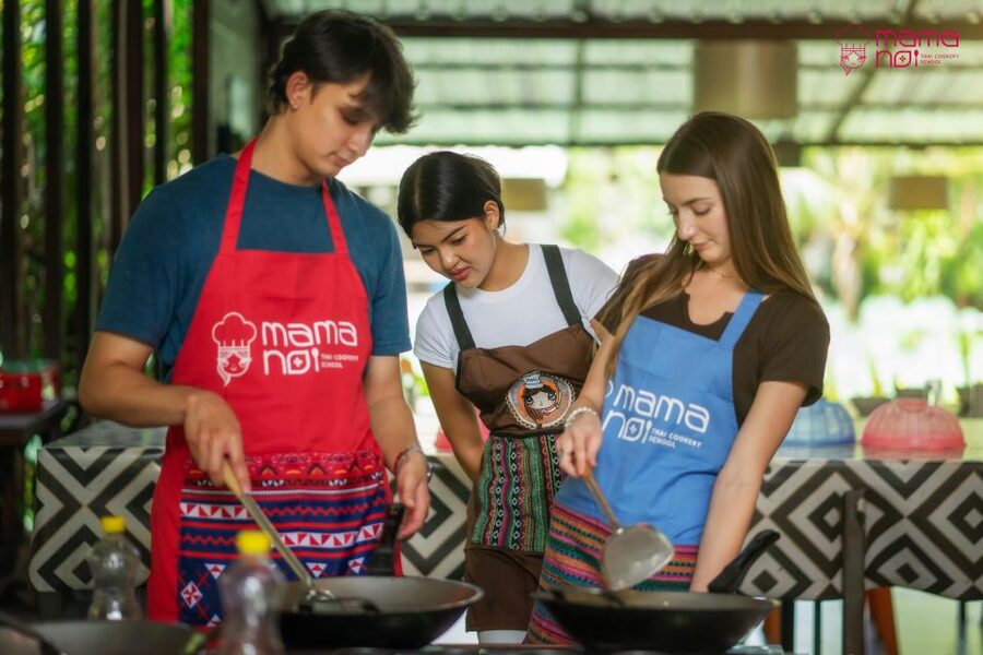 Chiang Mai: Cooking Class with Organic Farm at Mama Noi - A garden tour with herbs you can taste