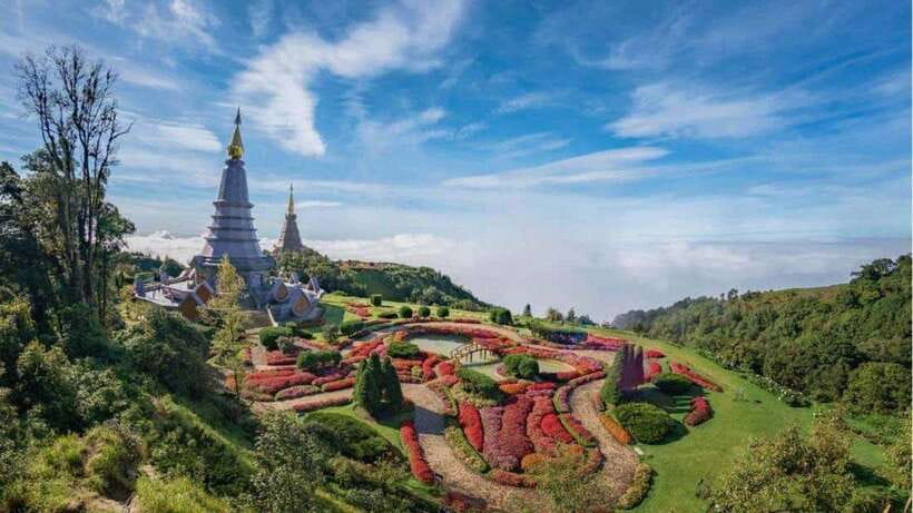 Chiang Mai: Doi Inthanon National Park and Pha Dok Siew Trek - The Twin Pagodas and cold mountain air