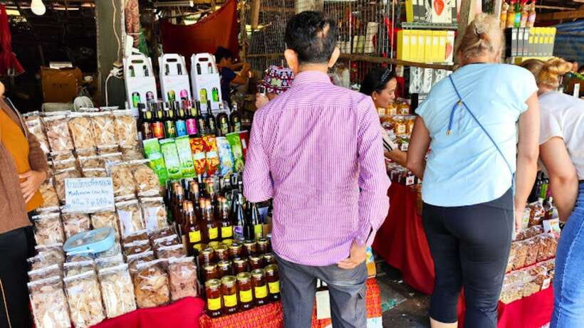Chiang Mai:Doi Inthanon National Park & Hike at Kew Mae Pan - Wachirathan Waterfall closes the day