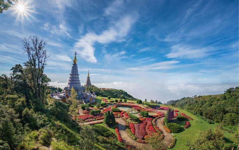 Chiang Mai:Doi Inthanon National Park & Hike at Kew Mae Pan - At the summit: high altitude, short stop