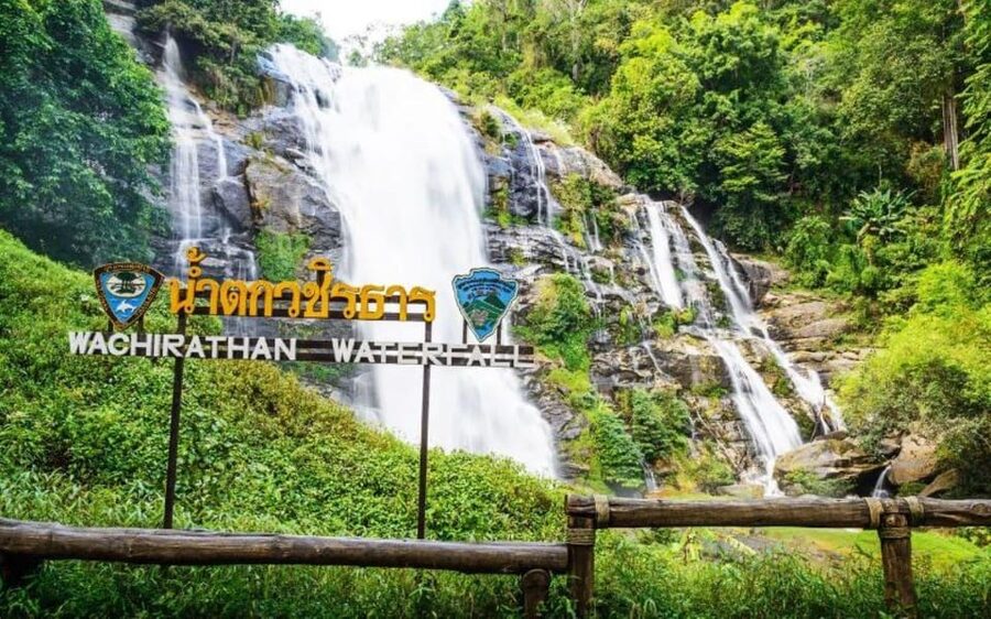 Chiang Mai: Doi Inthanon Park and Pha Dok Siew Hike Day Trip - Reaching the summit at 2,565 meters