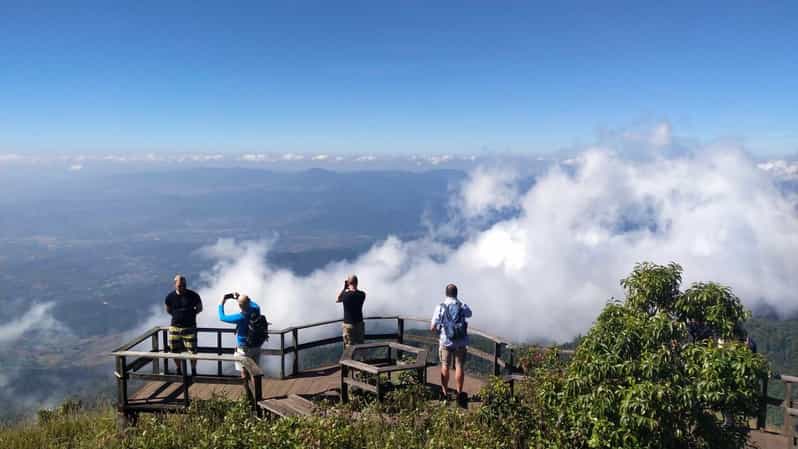 Chiang Mai: Doi Inthanon Park with Kew Mae Pan Hike Day Trip - The King and Queen Twin Pagodas