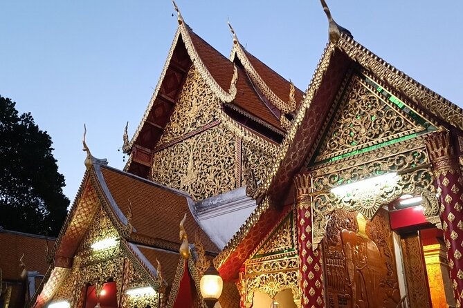 Chiang Mai - Doi Suthep Temple & Wat Pha Lat Hike - Guides, group size, and the pace of the day