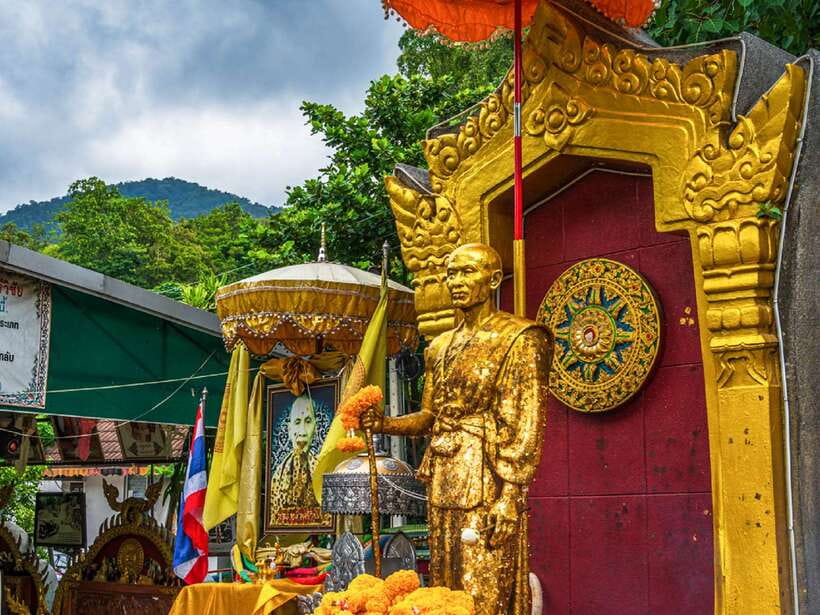 Chiang Mai: Doi Suthep, Wat Umong, and Pha Lat Sunrise Tour - Should you book the Doi Suthep sunrise tour?