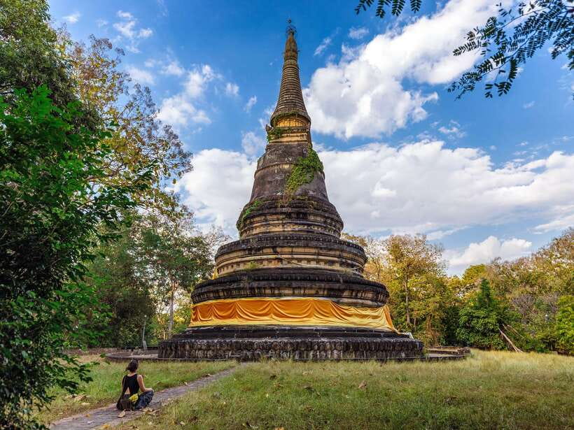 Chiang Mai: Doi Suthep, Wat Umong, and Pha Lat Sunrise Tour - Wat Pha Lat, a forest temple with a slower pace