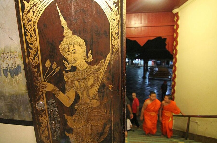 Chiang Mai: Doi Suthep & Wat Umong Twilight Tour with Pickup - Should you book the Doi Suthep twilight tour?