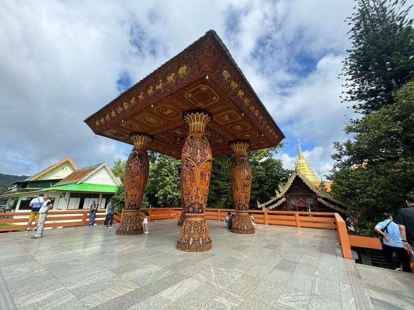 Chiang Mai: Elephant Sanctuary, Monk Trail & Doi Suthep Tour - Doi Suthep, Chiang Mai’s mountain temple