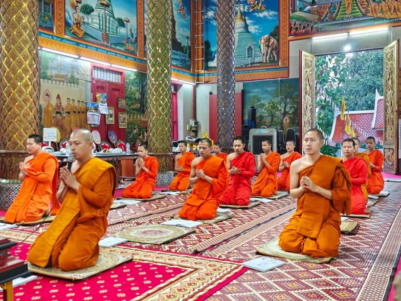 Chiang Mai: Evening Chanting & Meditation - The 15-minute meditation and Metta practice