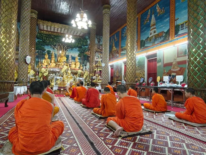 Chiang Mai: Evening Chanting & Meditation - Sitting through 40 to 50 minutes of evening chanting