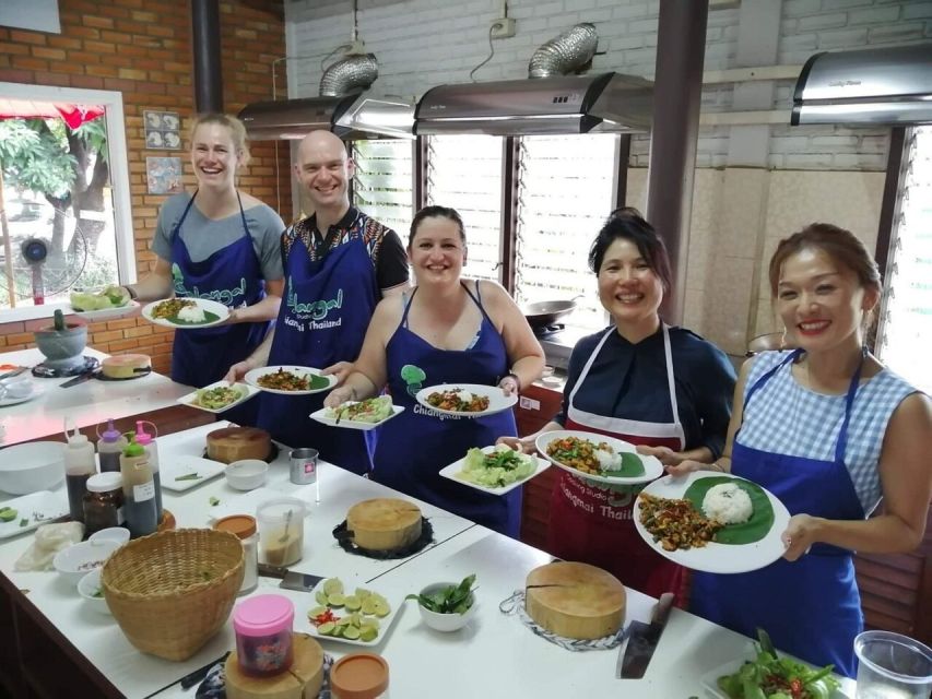 Chiang Mai: Evening Cooking Class and Local Market Visit - Starting with Chiang Mai’s market ingredients