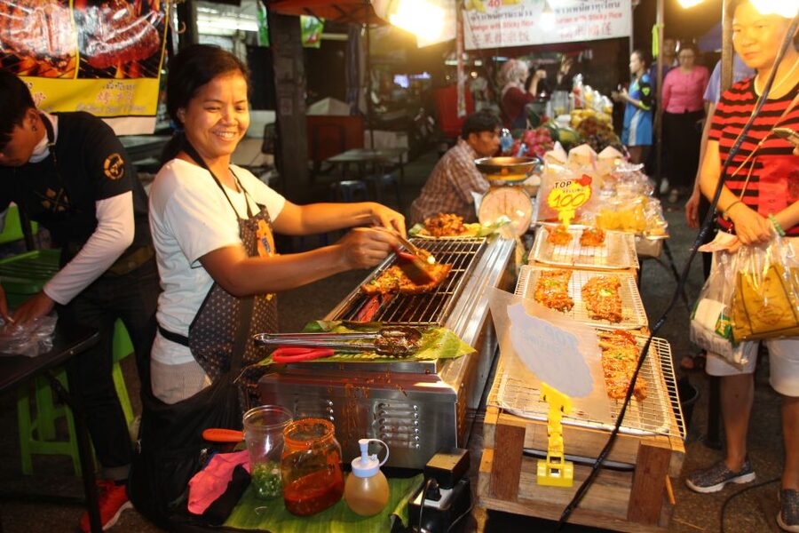 Chiang Mai: Evening Local Street Food Market Tour - Northern Thai dishes beyond the familiar favorites