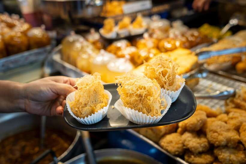 Chiang Mai: Evening Sightseeing and Local Food Guided Tour - Key points at a glance