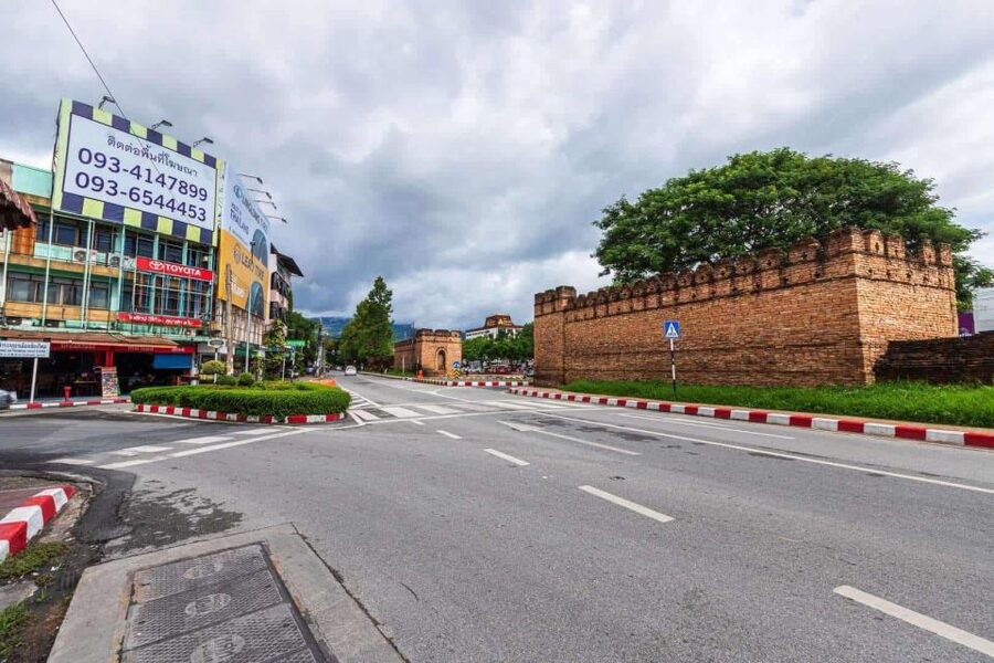 Chiang Mai: Exploration of Old City by Private Tuk-Tuk - Wat Chedi Luang and Chiang Mai’s old center