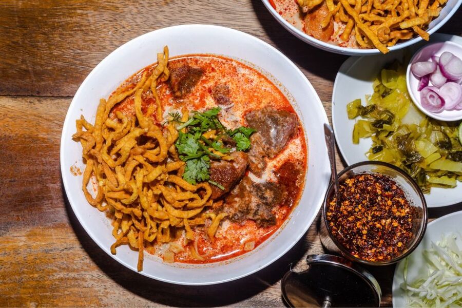 Chiang Mai: Food Tour by Songtheaw Truck with 15+ Tastings - How much food is 15-plus tastings?