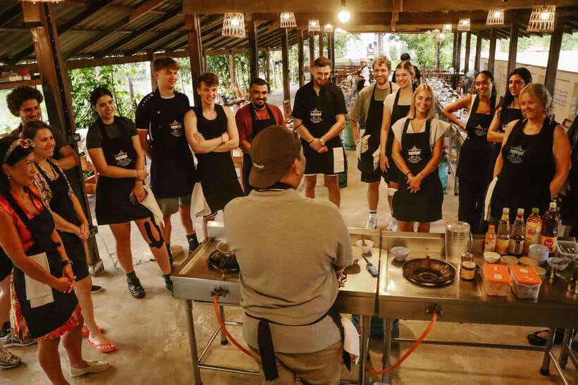 Chiang Mai: HALF-DAY COOKING COURSE at a Thai Cooking Farm - From Chiang Mai hotel pickup to the local market