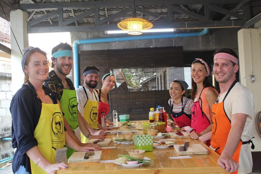 Chiang Mai: Half Day Evening Cooking Class with Market Tour - Timing, Pickup, and Who Should Book