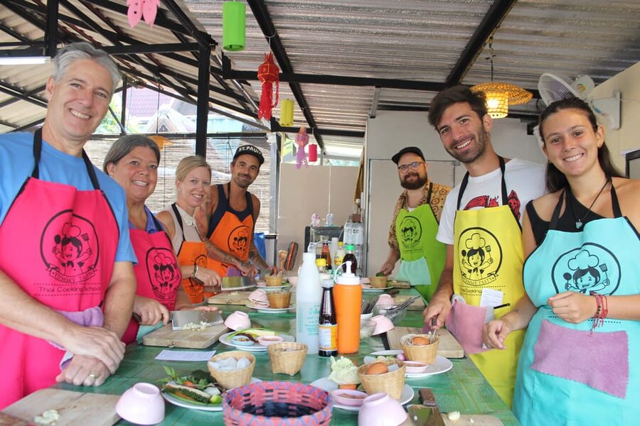 Chiang Mai: Half Day Morning Cooking Class with Market Tour - Sitting down to taste what you made